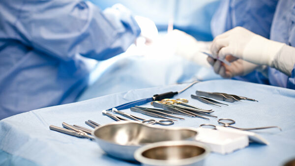 В краевом центре врачи провели операцию по удалению огромной опухоли