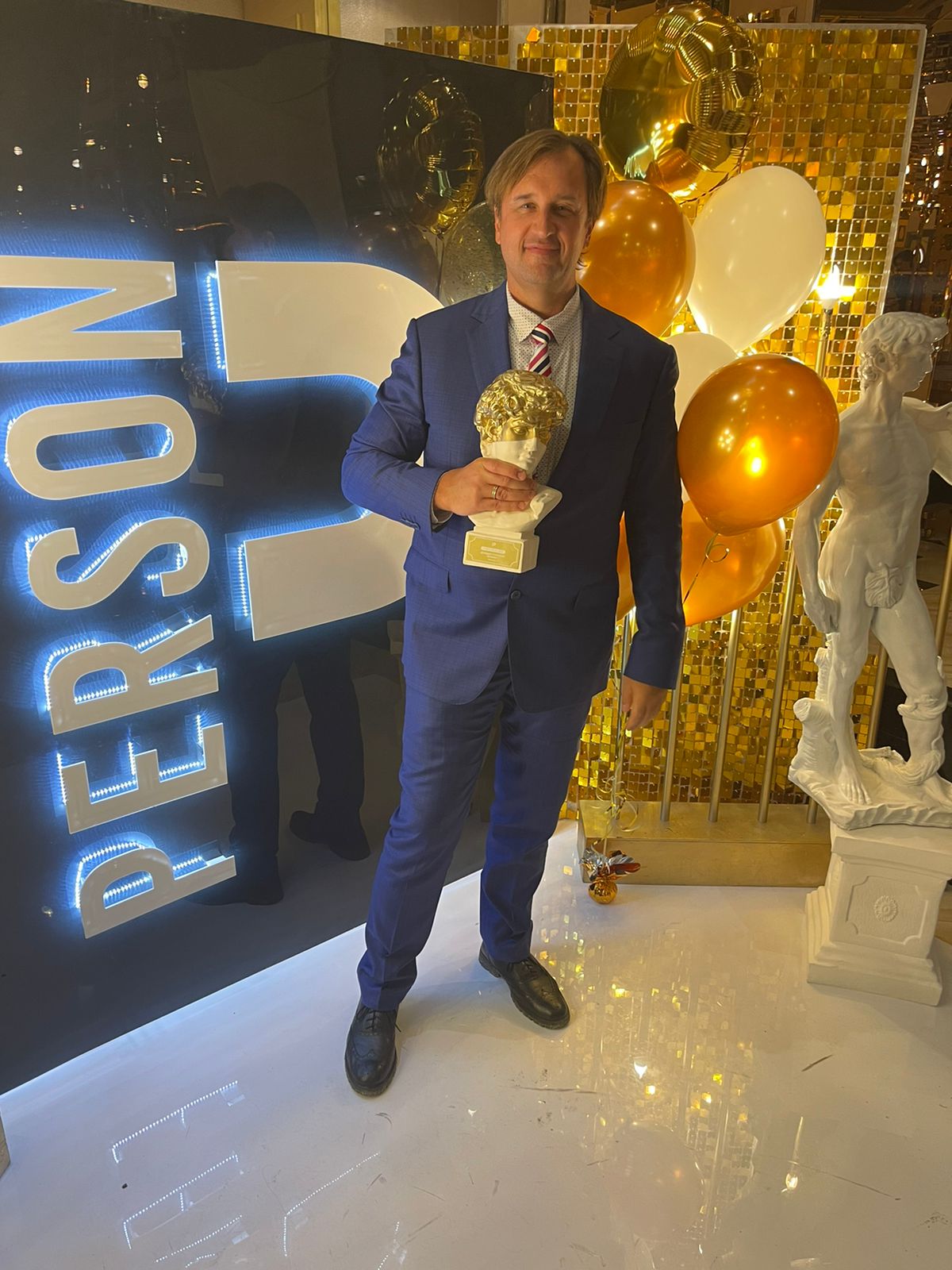 Победа! Звание в премии @persono_awards «Лидеры эпохи 2021» в номинации «Врач года»